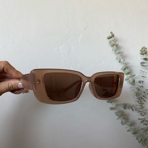 Brown chunky sunglasses
